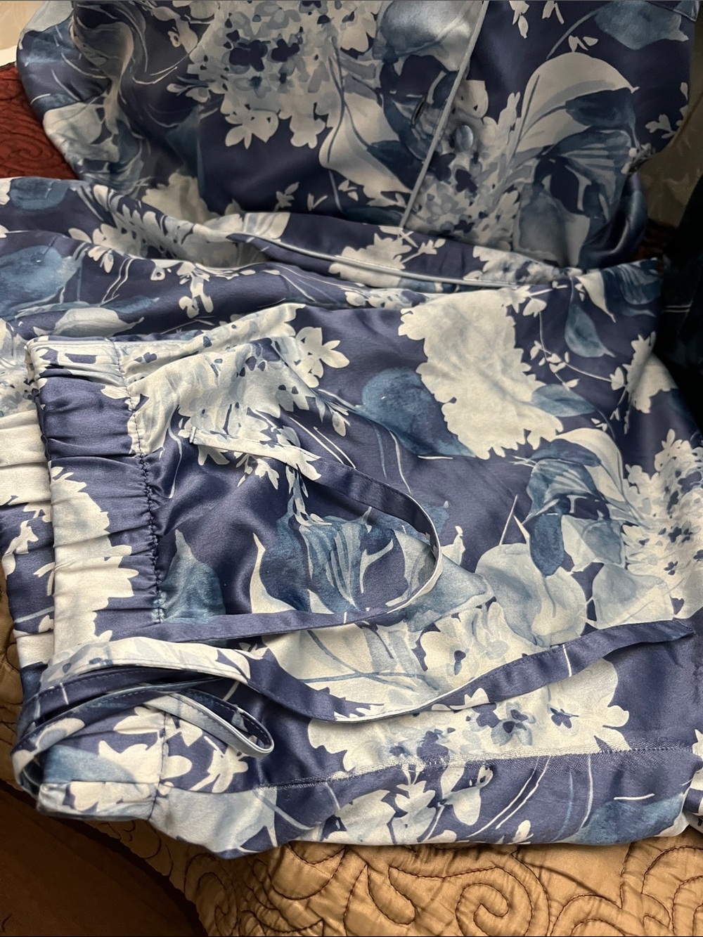 Cabernet Blue & White Floral Satin Pajama Set - Picture 2 of 3